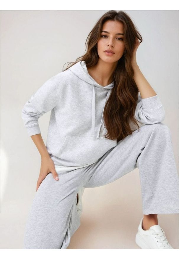 Sinsay - Bluza hoodie basic - szary. Kolor: szary