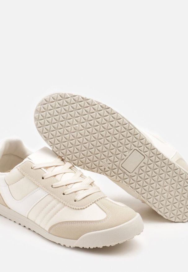 Renee - Beżowe Sneakersy Typu Tenisówki z Kontrastowymi Wstawkami Feladith. Okazja: na co dzień. Kolor: beżowy. Materiał: jeans. Szerokość cholewki: normalna. Obcas: na obcasie. Wysokość obcasa: niski. Sport: golf