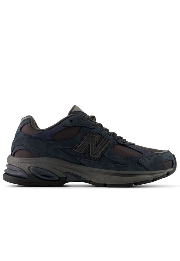 Buty unisex New Balance U201052C - czarne. Kolor: czarny. Materiał: zamsz, guma. Szerokość cholewki: normalna. Sezon: lato. Sport: bieganie
