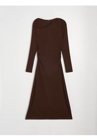 Sinsay - Sukienka maxi z asymetrycznym dekoltem - brązowy. Kolor: brązowy. Typ sukienki: asymetryczne. Długość: maxi #1
