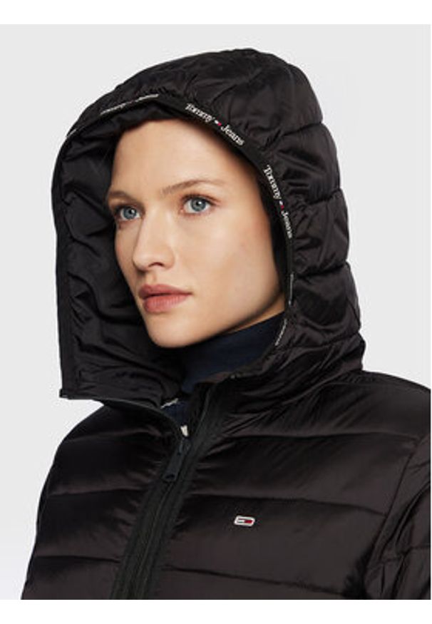 Tommy Jeans Kurtka przejściowa Quilted Tape DW0DW15168 Czarny Regular Fit. Kolor: czarny. Materiał: syntetyk