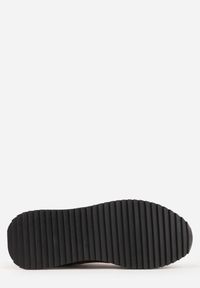 Born2be - Brązowe Casualowe Buty Sportowe Typu Sneakersy Glorelle. Okazja: na co dzień. Zapięcie: sznurówki. Kolor: brązowy. Materiał: jeans #6