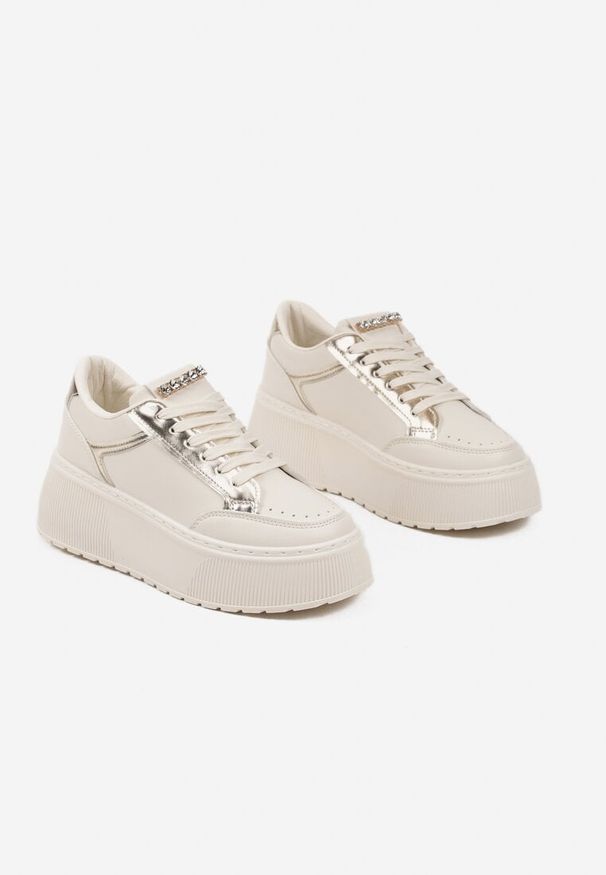 Renee - Beżowe Sneakersy na Platformie Ozdobione Przeszyciami Tatoretia. Okazja: na co dzień. Kolor: beżowy. Materiał: jeans. Wzór: aplikacja. Obcas: na platformie