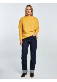 Big-Star - Sweter damski oversize z dodatkiem wełny żółty Mayamiko 201. Kolekcja: plus size. Kolor: żółty. Materiał: wełna. Wzór: ze splotem. Styl: klasyczny, elegancki #5