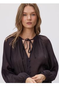 Reserved - Bluzka z wiskozą - brązowy. Kolor: brązowy. Materiał: wiskoza