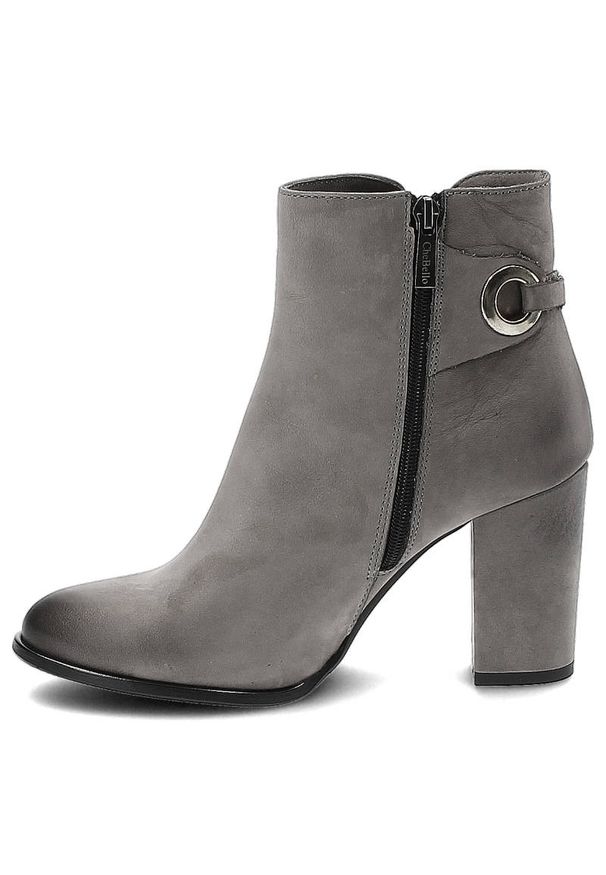 CheBello - Szare Botki Chebello Eleganckie Damskie Buty Na Słupku. Okazja: na spacer. Zapięcie: klamry. Kolor: szary. Materiał: nubuk. Szerokość cholewki: normalna. Obcas: na słupku. Styl: elegancki