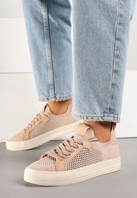 Renee - Różowe Sneakersy Ozdobione Siateczką Varlio. Okazja: na co dzień. Kolor: różowy. Materiał: jeans. Wzór: aplikacja #3