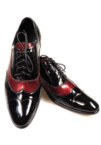 Modini - Czarno-bordowe buty wizytowe T99 - Austerity, caponki. Kolor: czarny, wielokolorowy, czerwony. Materiał: skóra, materiał. Styl: wizytowy #4