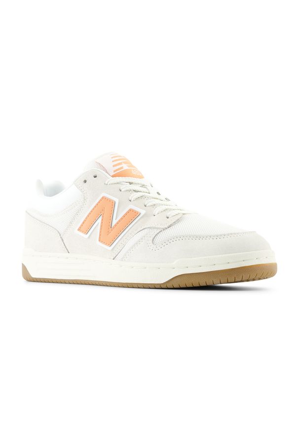 Buty unisex New Balance BB480LLB – beżowe. Okazja: na co dzień. Kolor: beżowy. Materiał: dresówka, zamsz. Szerokość cholewki: normalna. Sport: turystyka piesza