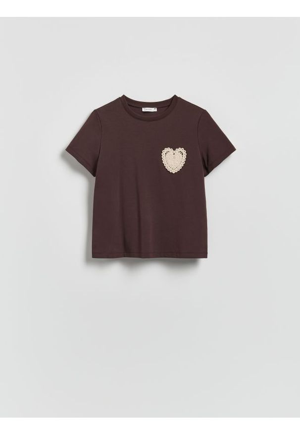 Reserved - T-shirt z haftowaną aplikacją - ciemnobrązowy. Kolor: brązowy. Materiał: bawełna, dzianina. Wzór: aplikacja, haft