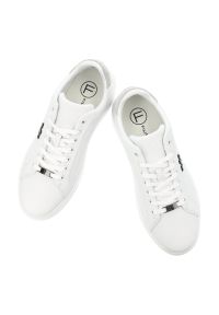 Sneakersy męskie Filippo, cholewka ze skóry naturalnej o gładkim wykończeniu klasyczne wiązanie na płaskiej podeszwie, białe, MP7840/26. Kolor: biały. Materiał: skóra. Szerokość cholewki: normalna. Wzór: gładki. Obcas: na płaskiej podeszwie #6