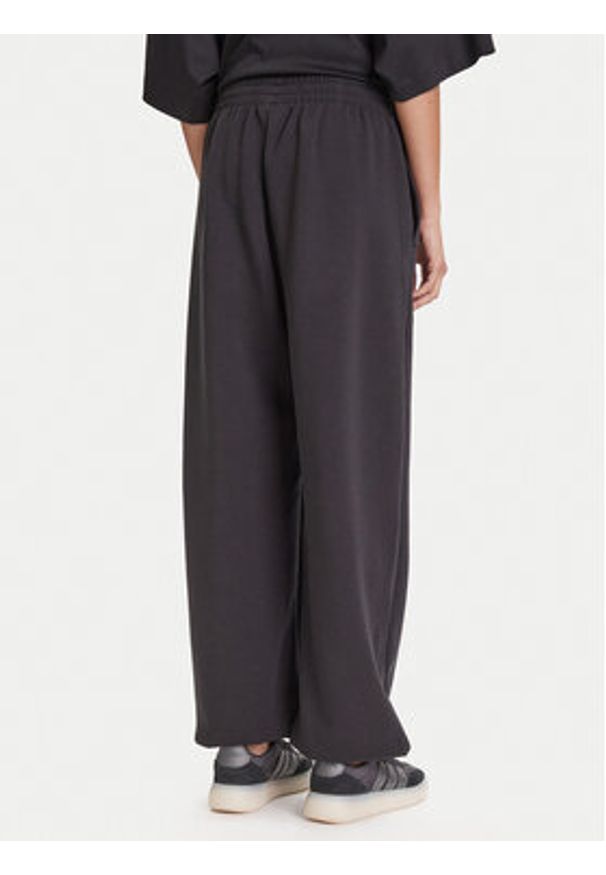 Adidas - adidas Spodnie dresowe ALL SZN Soft Lux lJM1652 Czarny Loose Fit. Kolor: czarny. Materiał: syntetyk