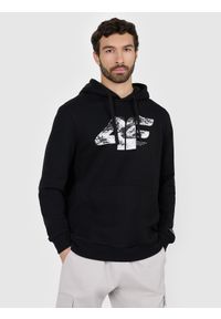 4f - 4F Bluza dresowa nierozpinana z kapturem męska - czarna XXL. Okazja: na co dzień. Typ kołnierza: kaptur. Kolor: czarny. Materiał: dresówka. Styl: casual, klasyczny. Sport: fitness #1
