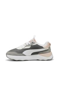 Buty do chodzenia damskie Puma 39232409. Kolor: biały, różowy, wielokolorowy. Materiał: syntetyk, materiał. Szerokość cholewki: normalna. Sport: turystyka piesza