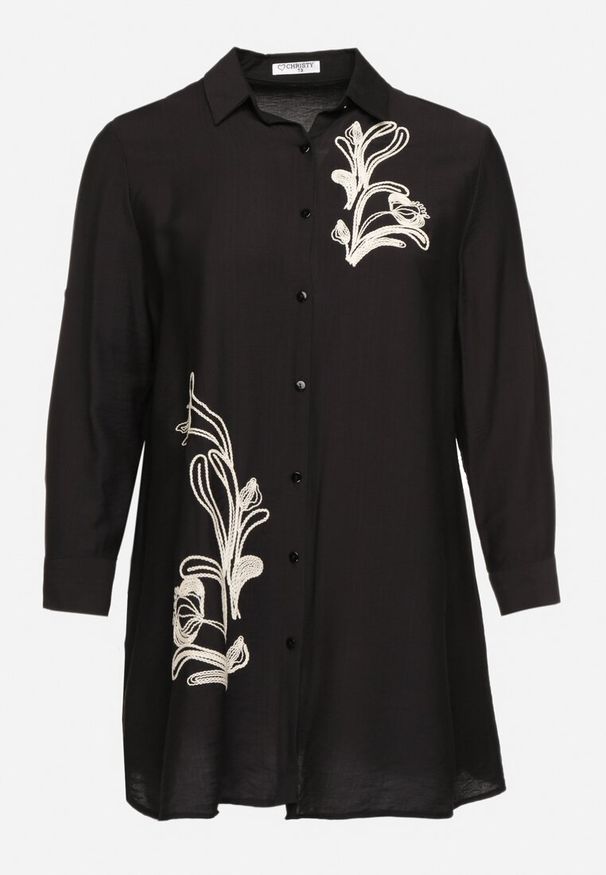 Born2be - Czarna Koszulowa Sukienka z Wiskozy Zdobiona Kwiatowym Haftem Nalilsa. Okazja: na co dzień. Typ kołnierza: kołnierzyk klasyczny. Kolekcja: plus size. Kolor: czarny. Materiał: wiskoza. Wzór: kwiaty, aplikacja, haft. Typ sukienki: koszulowe. Styl: klasyczny, casual, elegancki