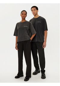 Filling Pieces T-Shirt Unisex 7441378 Czarny Boxy Fit. Kolor: czarny. Materiał: bawełna