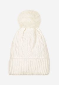 Born2be - Jasnobeżowa Czapka z Pomponem Zdobiona Warkoczowym Splotem Emmirae. Kolor: beżowy. Materiał: dzianina, jeans. Wzór: aplikacja, ze splotem. Styl: klasyczny, casual, elegancki, sportowy #1