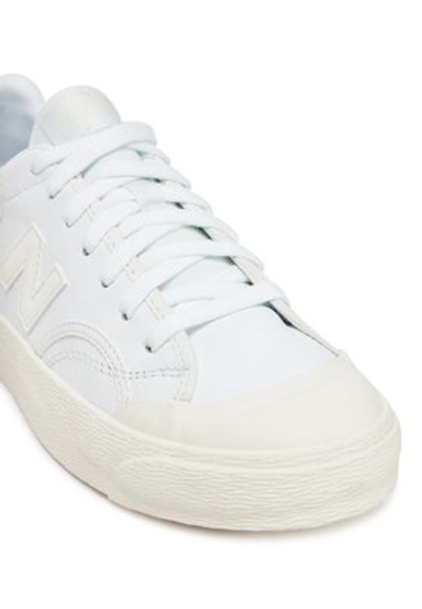 New Balance Trampki BB100LGY Biały. Kolor: biały. Materiał: skóra