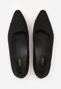 Born2be - Czarne Czółenka VICES ze Sportowej Tkaniny na Słupku Waesbella. Nosek buta: otwarty. Kolor: czarny. Materiał: tkanina. Obcas: na słupku. Styl: sportowy. Wysokość obcasa: średni #2