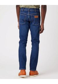 Wrangler - WRANGLER TEXAS SLIM MĘSKIE SPODNIE JEANSOWE BLUE NUN W12SU825I 112320083