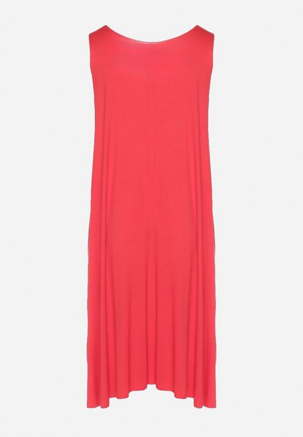 Born2be - Czerwona Wiskozowa Sukienka na Ramiączkach Ozdobiona Metaliczną Nicią Nevina. Okazja: na co dzień. Kolekcja: plus size. Kolor: czerwony. Materiał: wiskoza. Długość rękawa: na ramiączkach. Wzór: aplikacja. Typ sukienki: dla puszystych, proste. Styl: casual