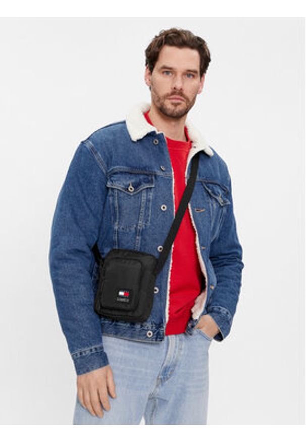 Tommy Jeans Saszetka Tjm Boyhood Reporter AM0AM11949 Czarny. Kolor: czarny. Materiał: materiał