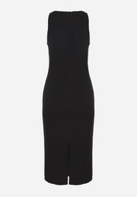 Born2be - Czarna Sukienka z Wiskozą o Dopasowanym Kroju z Rozcięciem z Tyłu Denama. Okazja: na co dzień. Kolor: czarny. Materiał: wiskoza. Styl: klasyczny, elegancki, casual #6
