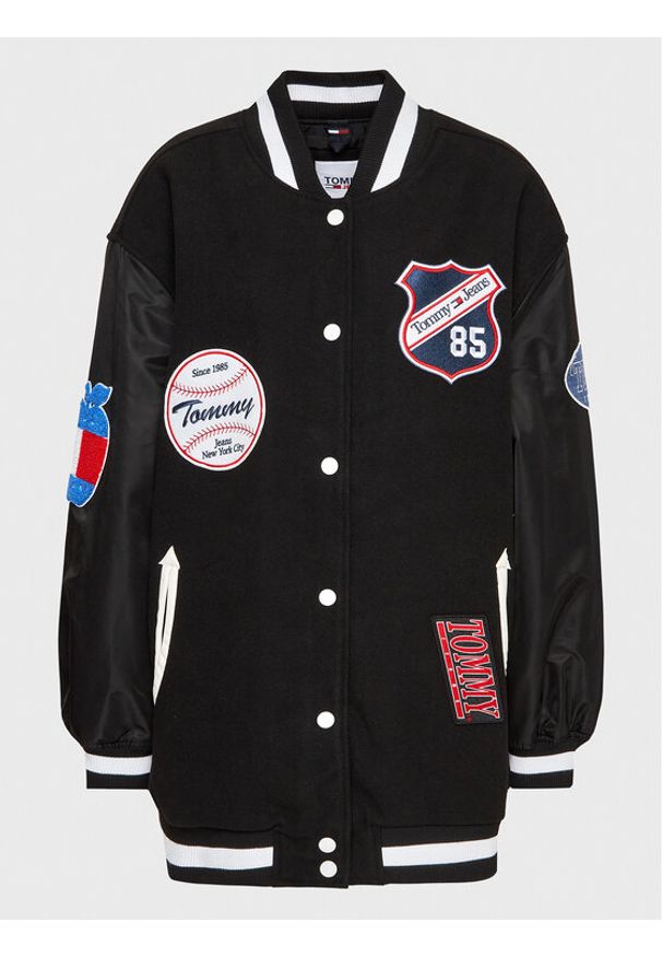 Tommy Jeans Curve Kurtka bomber Letterman DW0DW15076 Czarny Oversize. Kolor: czarny. Materiał: syntetyk