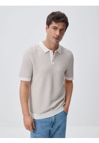 Reserved - Bawełniany sweter polo - beżowy. Typ kołnierza: polo. Kolor: beżowy. Materiał: bawełna