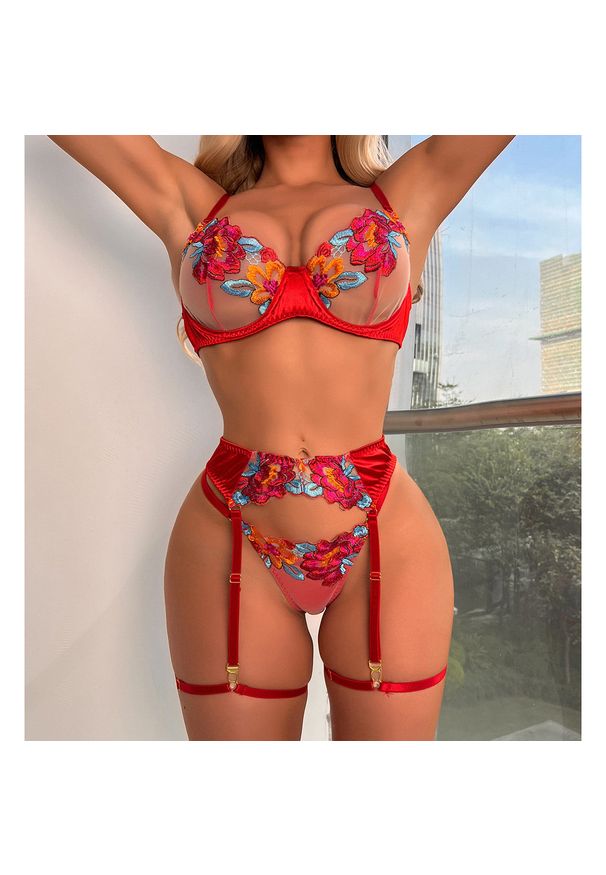 Intica - Komplet bielizny z kwiatowym haftem na specjalne okazje Banu. Kolor: żółty. Materiał: materiał. Wzór: haft, kwiaty