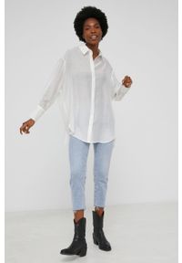 Answear Lab koszula damska kolor biały relaxed z kołnierzykiem klasycznym. Typ kołnierza: kołnierzyk klasyczny. Kolor: biały. Materiał: tkanina. Długość: długie. Styl: wakacyjny, klasyczny #5