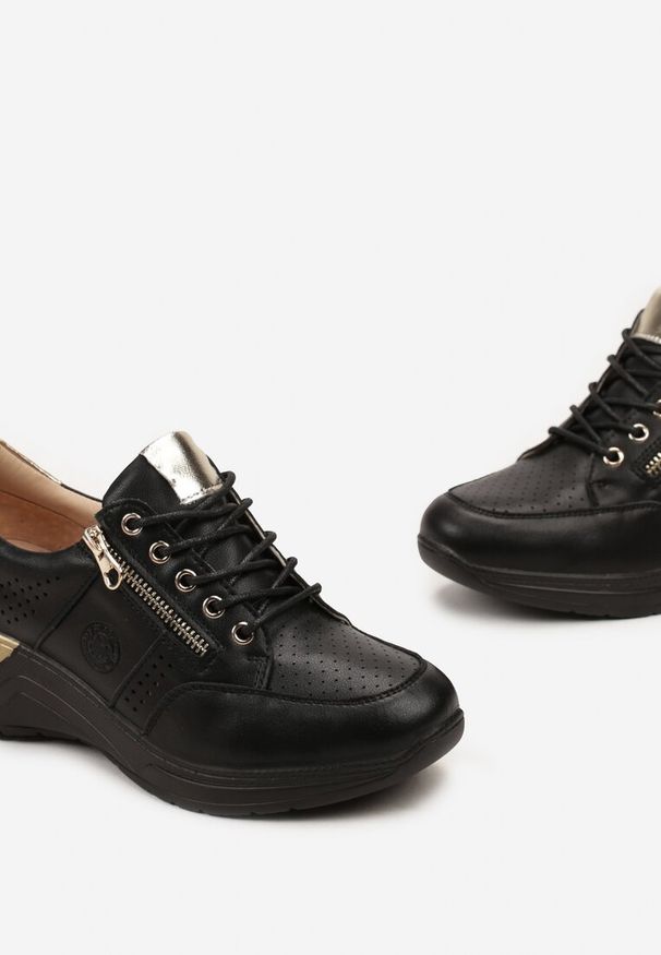 Born2be - Czarne Sznurowane Sneakersy na Koturnie ze Skórzaną Wkładką i Suwakiem Lolain. Okazja: na co dzień. Kolor: czarny. Materiał: skóra. Wzór: aplikacja. Obcas: na koturnie