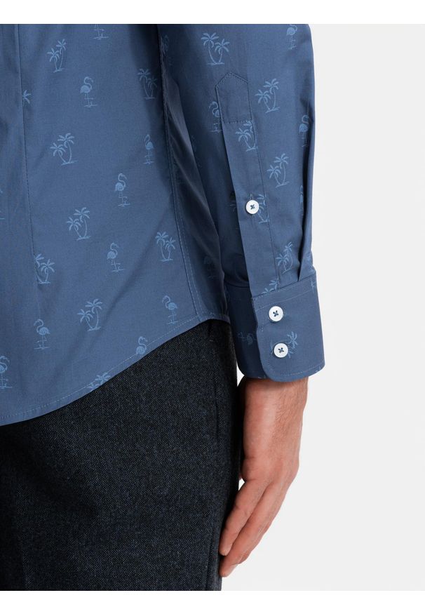 Ombre Clothing - Klasyczna męska bawełniana koszula SLIM FIT w palmy - ciemnoniebieska V5 OM-SHCS-0156 - XXL. Typ kołnierza: kołnierzyk klasyczny. Kolor: niebieski. Materiał: bawełna. Długość rękawa: długi rękaw. Długość: długie. Wzór: nadruk. Styl: klasyczny