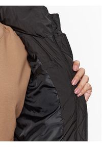 Fila Kurtka zimowa FAW0549 Czarny Regular Fit. Kolor: czarny. Materiał: syntetyk. Sezon: zima