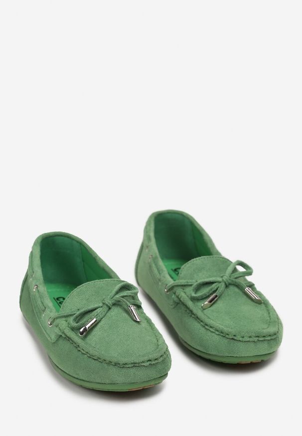 Born2be - Zielone Mokasyny na Płaskiej Podeszwie z Kokardką Ariteia. Okazja: na co dzień, do pracy, na spotkanie biznesowe. Kolor: zielony. Materiał: jeans. Wzór: aplikacja. Obcas: na płaskiej podeszwie. Styl: casual, biznesowy, elegancki