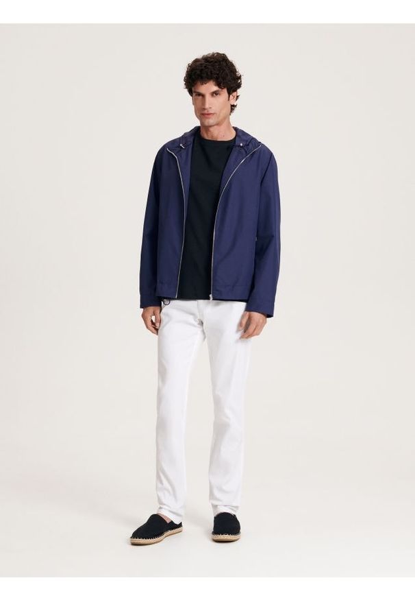 Reserved - Spodnie chino slim fit - biały. Kolor: biały. Materiał: bawełna, tkanina
