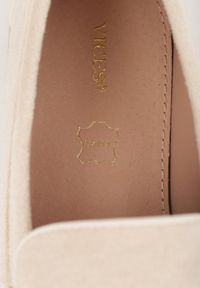 Born2be - Beżowe Eleganckie Mokasyny VICES z Imitacji Zamszu ze Skórzaną Wkładką Jaenith. Okazja: na co dzień, na spotkanie biznesowe. Kolor: beżowy. Materiał: zamsz, skóra. Wzór: aplikacja. Styl: elegancki #7