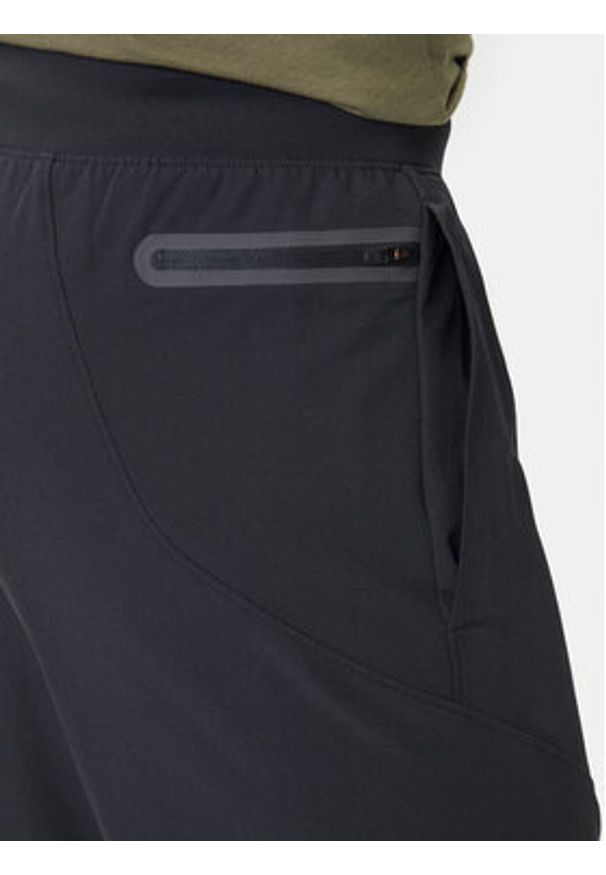 Under Armour Spodnie dresowe Ua Unstoppable Tapered Pants 1352028-001 Czarny Fitted Fit. Kolor: czarny. Materiał: syntetyk