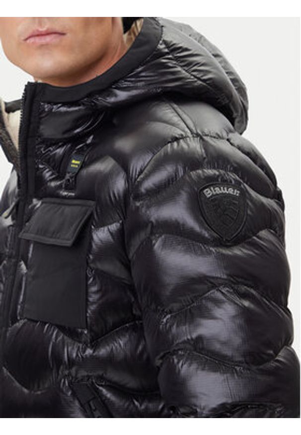 Blauer Kurtka przejściowa 25WBLUC02080 Czarny Regular Fit. Kolor: czarny. Materiał: syntetyk