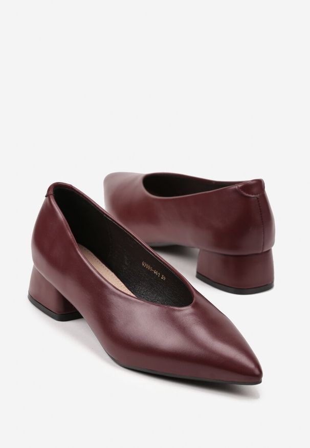 Renee - Bordowe Czółenka na Słupku Vices ze Skórzaną Wkładką Alinire. Kolor: czerwony. Materiał: skóra. Obcas: na słupku. Styl: elegancki