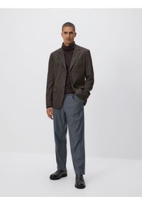 Reserved - Marynarka slim fit z wiskozą - ciemnobrązowy. Kolor: brązowy. Materiał: wiskoza #1