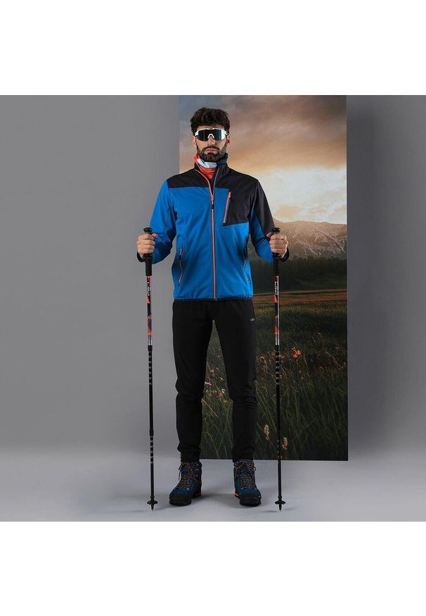 Jogging wykonane z elastycznej tkaniny CMP. Kolor: czarny. Materiał: tkanina. Sezon: lato. Sport: bieganie