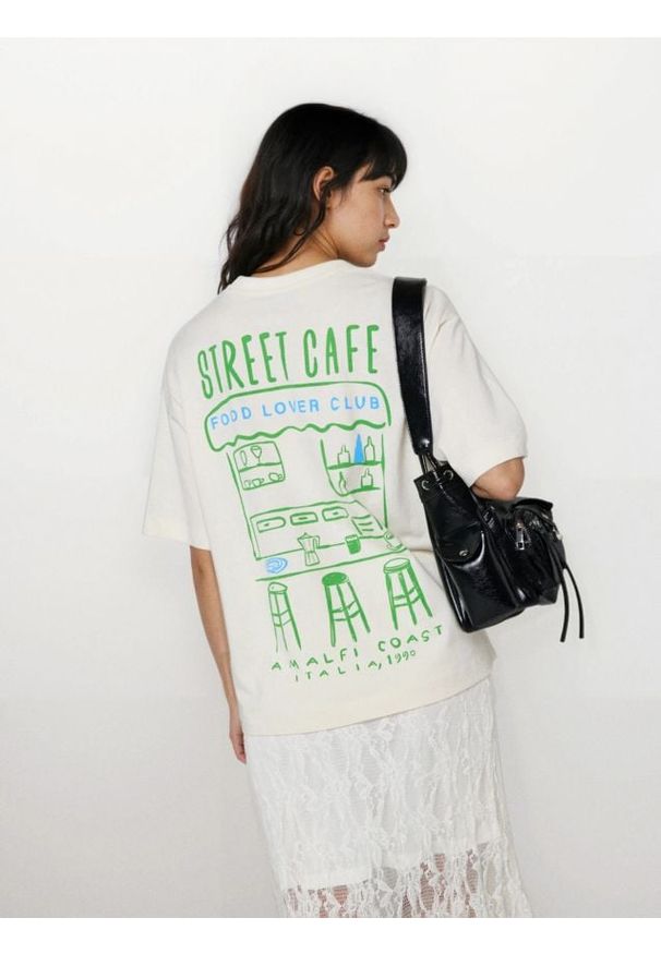 Sinsay - Bawełniana koszulka z nadrukiem - kremowy. Kolor: kremowy. Materiał: bawełna. Wzór: nadruk