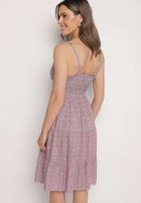 Born2be - Różowa Bawełniana Sukienka o Rozkloszowanym Kroju na Ramiączkach w Kwiatowy Wzór Mirindra. Okazja: na spacer. Typ kołnierza: dekolt w kształcie V. Kolor: różowy. Materiał: bawełna. Długość rękawa: na ramiączkach. Wzór: kwiaty. Sezon: lato. Styl: klasyczny #5