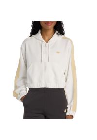 Bluza damska New Balance WJ61B759SST - biała. Okazja: na co dzień. Kolor: biały. Materiał: poliester, bawełna, materiał, dresówka. Wzór: ze splotem. Styl: casual, klasyczny #1