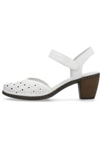 Skórzane komfortowe sandały damskie na obcasie białe Rieker 40991-80. Kolor: biały. Materiał: skóra. Obcas: na obcasie. Wysokość obcasa: średni #7