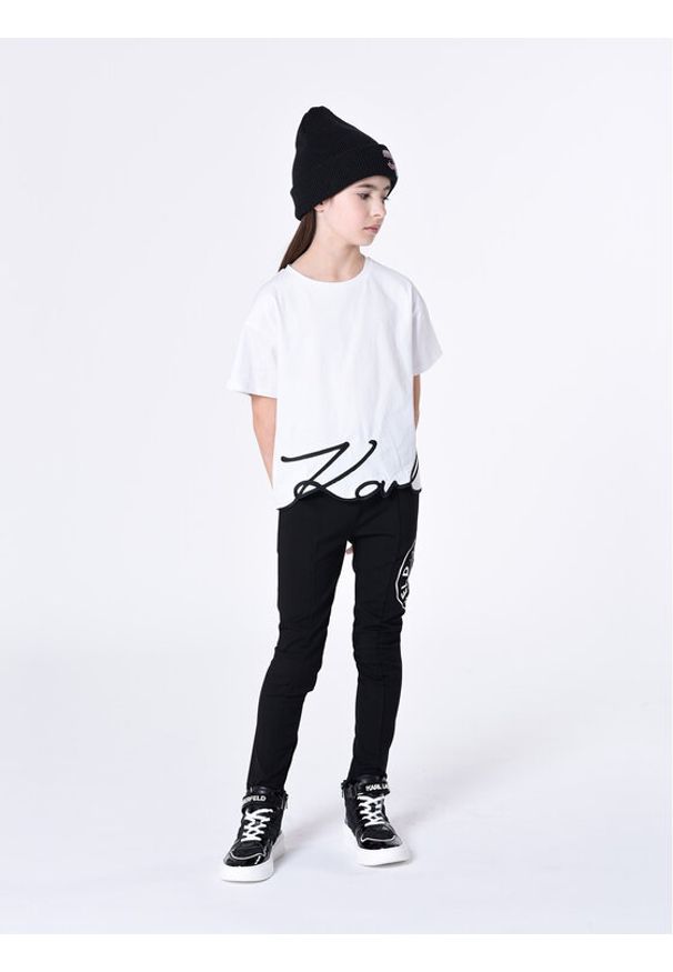 Karl Lagerfeld Kids Spodnie dresowe Z14216 S Czarny Regular Fit. Kolor: czarny. Materiał: wiskoza