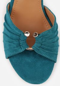 Renee - Niebieskie Sandały VICES na Szpilce Zdobione Marszczeniem i Aplikacją Synalirea. Zapięcie: pasek. Kolor: niebieski. Wzór: aplikacja. Obcas: na szpilce. Styl: klasyczny, elegancki #4