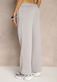 Renee - Jasnoszare Spodnie Dresowe z Bawełną o Szerokim Kroju High Waist z Paskami Salliara. Stan: podwyższony. Kolor: szary. Materiał: dresówka, bawełna #4