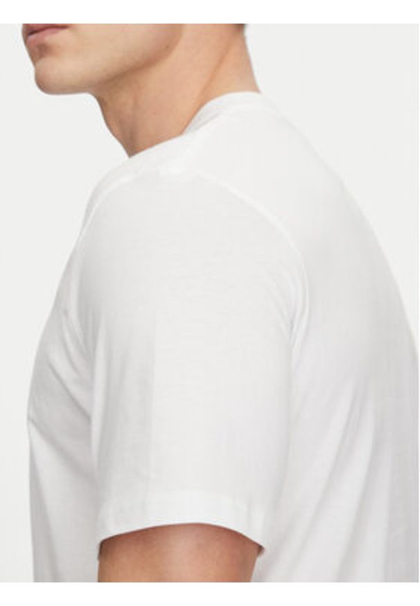 Jack & Jones T-Shirt Tarmac 12273239 Biały Regular Fit. Kolor: biały. Materiał: bawełna